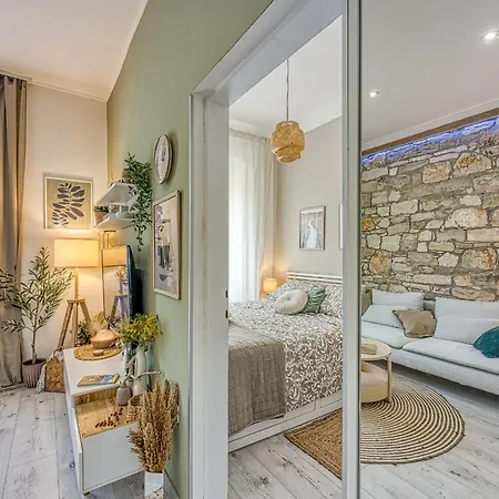 Eva - Storia Parentina Appartement
