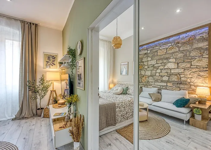 Eva - Storia Parentina Apartamento